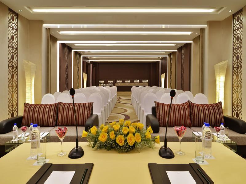 Country & By Radisson, Hebbal Road Hotel 4*