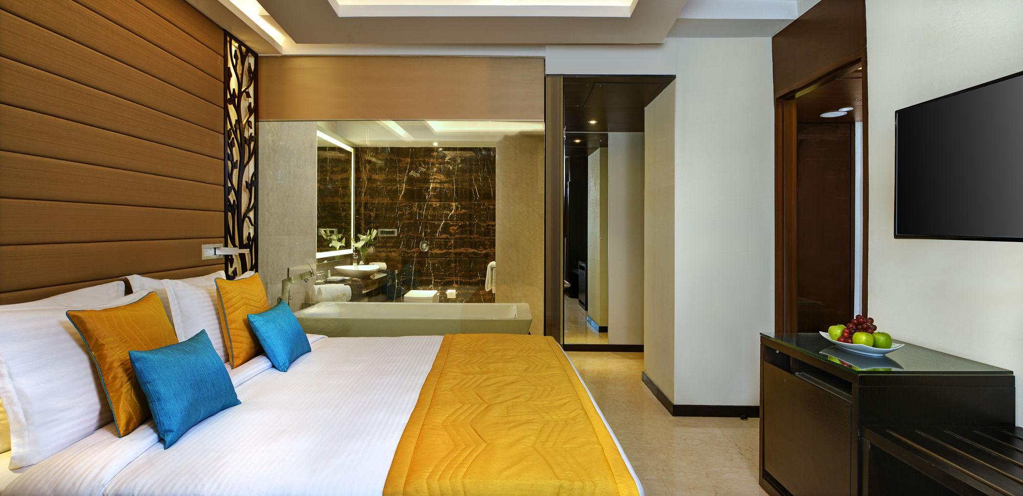 Country & By Radisson, Hebbal Road 4* Bangalore