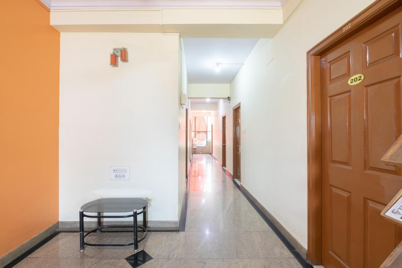 Oyo 12024 Sree Nandanam Residency Hotel