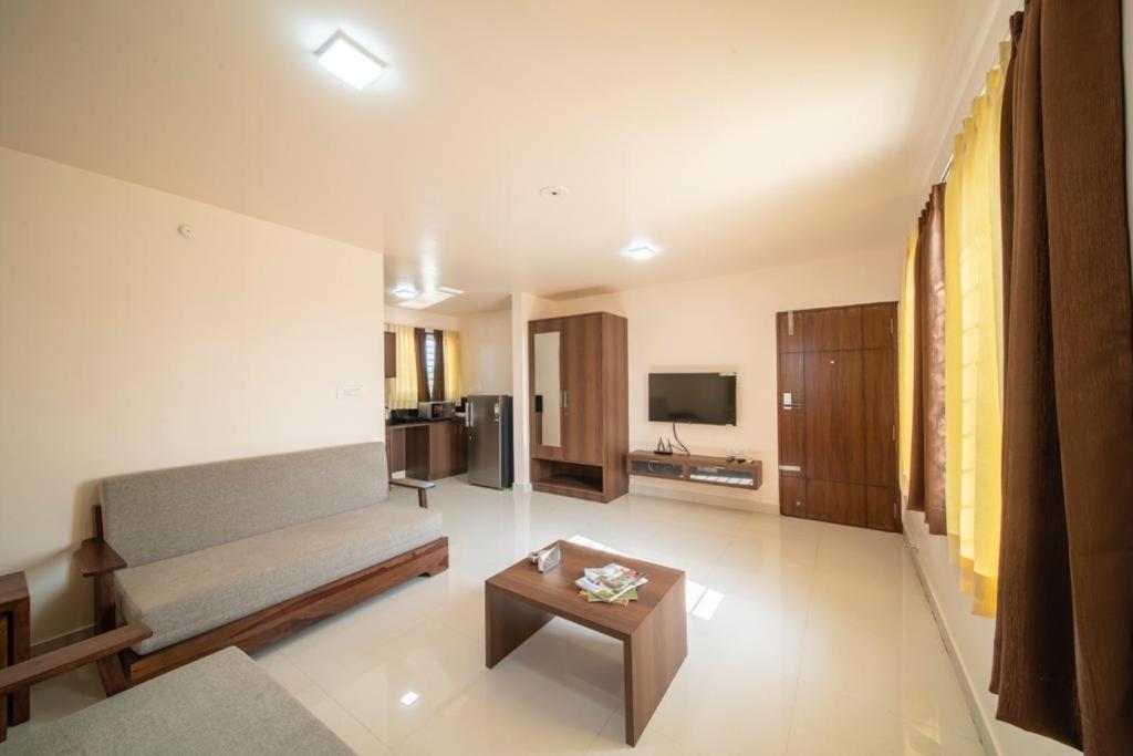 Elys'ees Serviced Aparthotel 3*