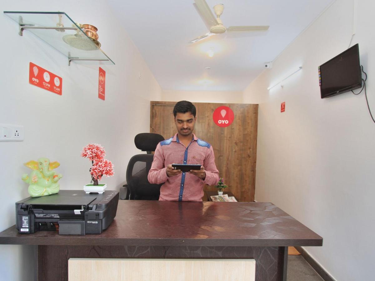 Hotel Oyo 12033 Royal