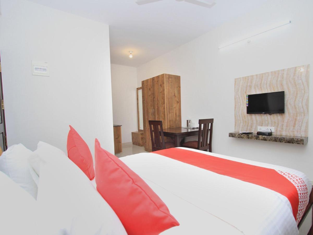 Hotel Oyo 12033 Royal