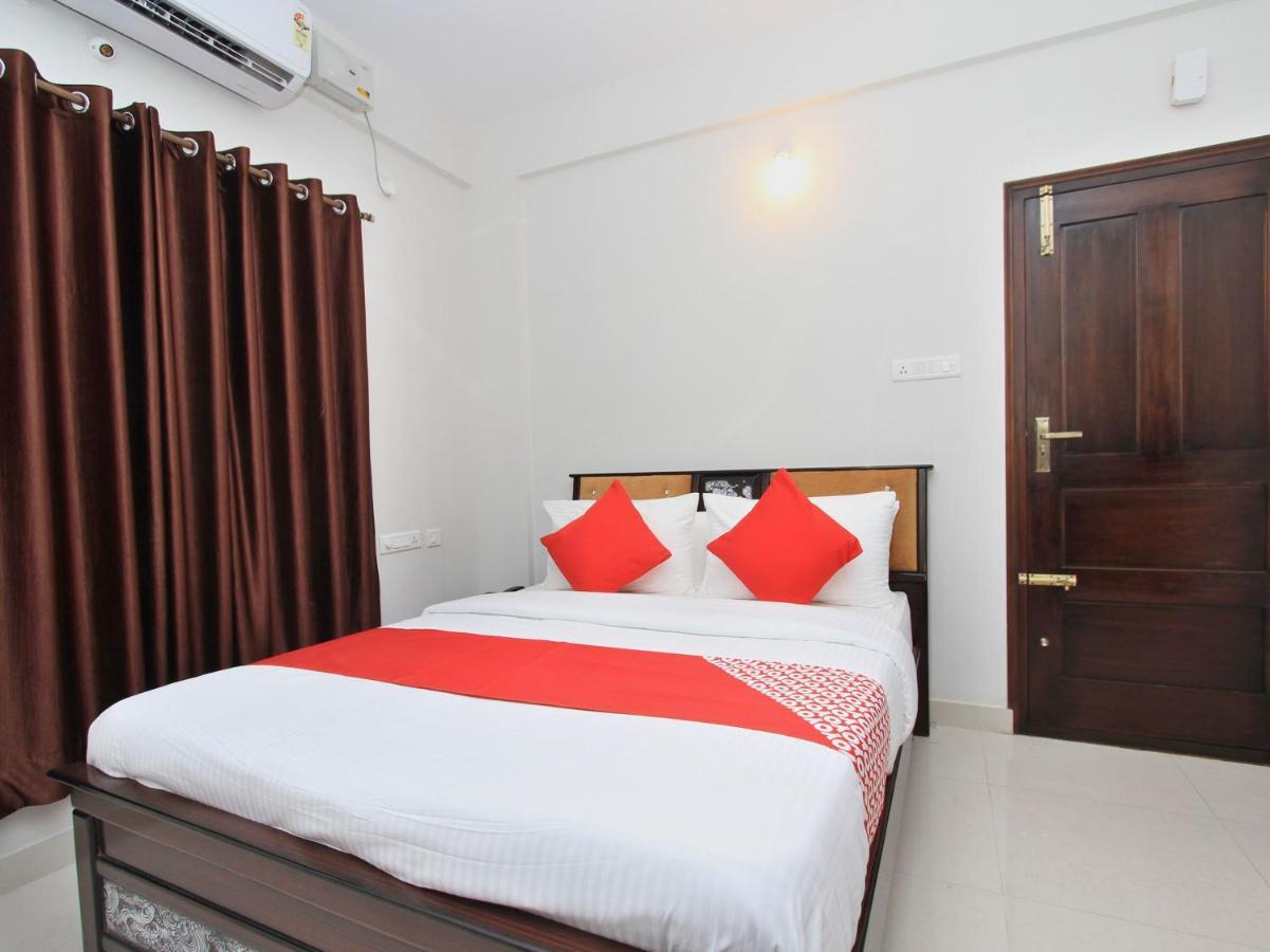 Hotel Oyo 12033 Royal