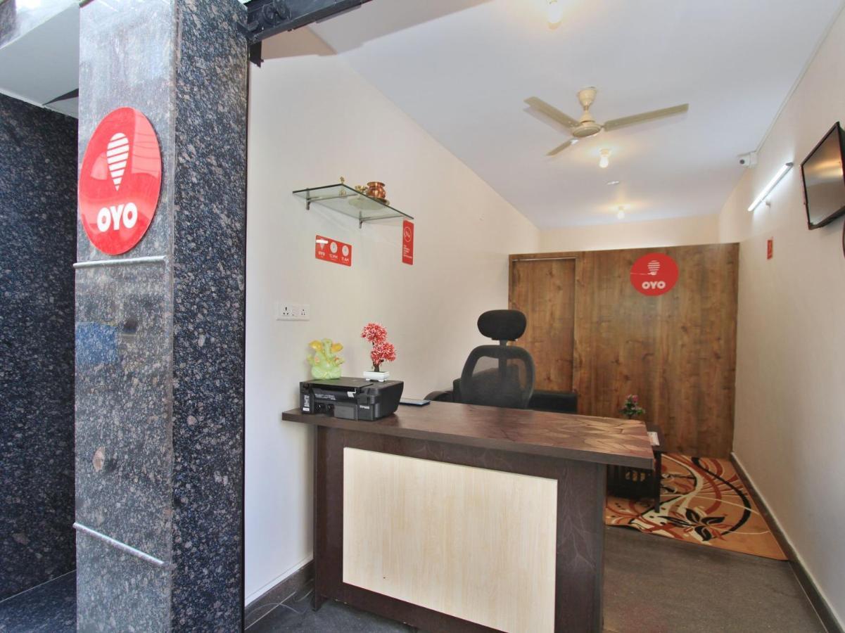 Oyo 12033 Royal Bangalore