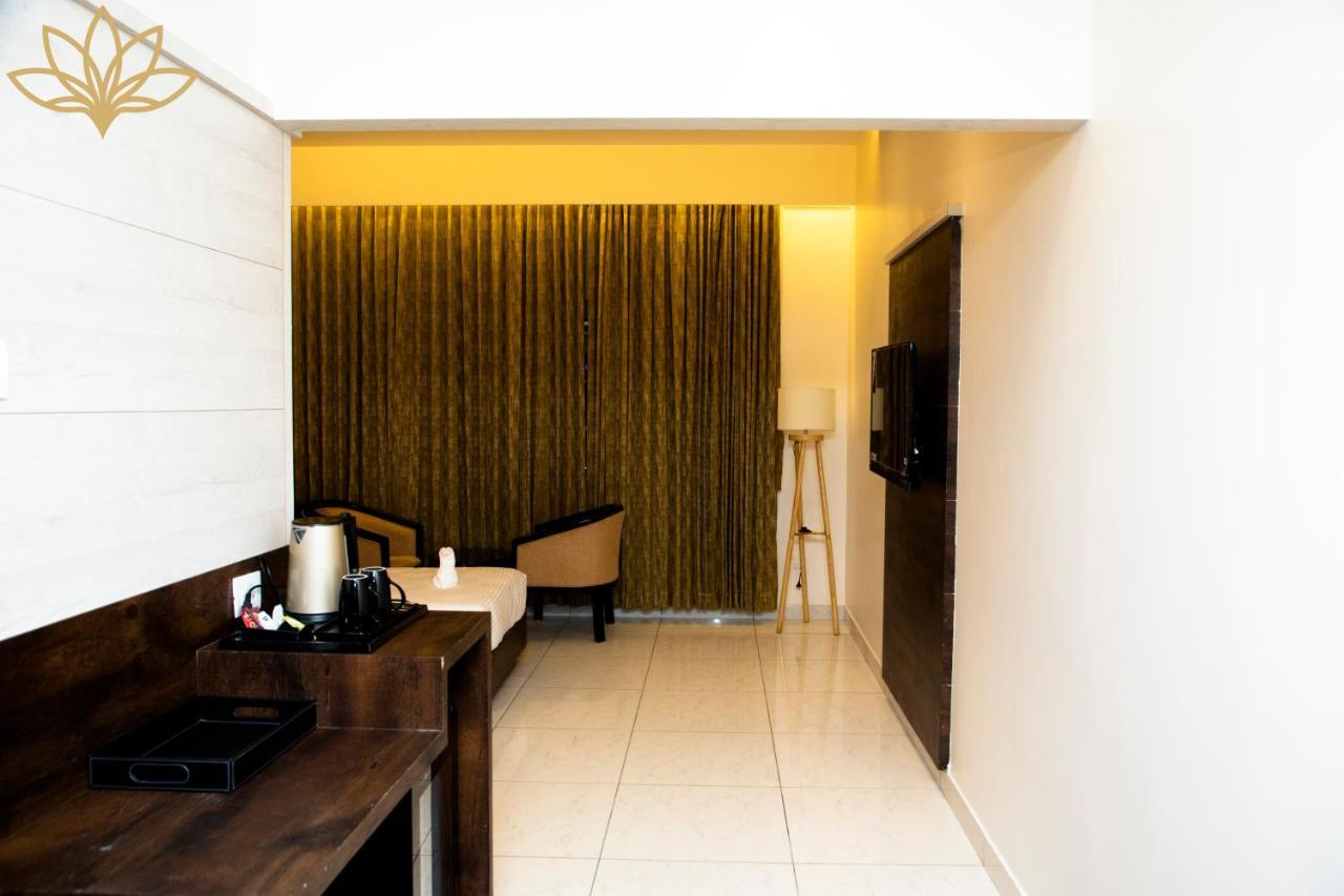 Hotel Foxglove International Bangalore