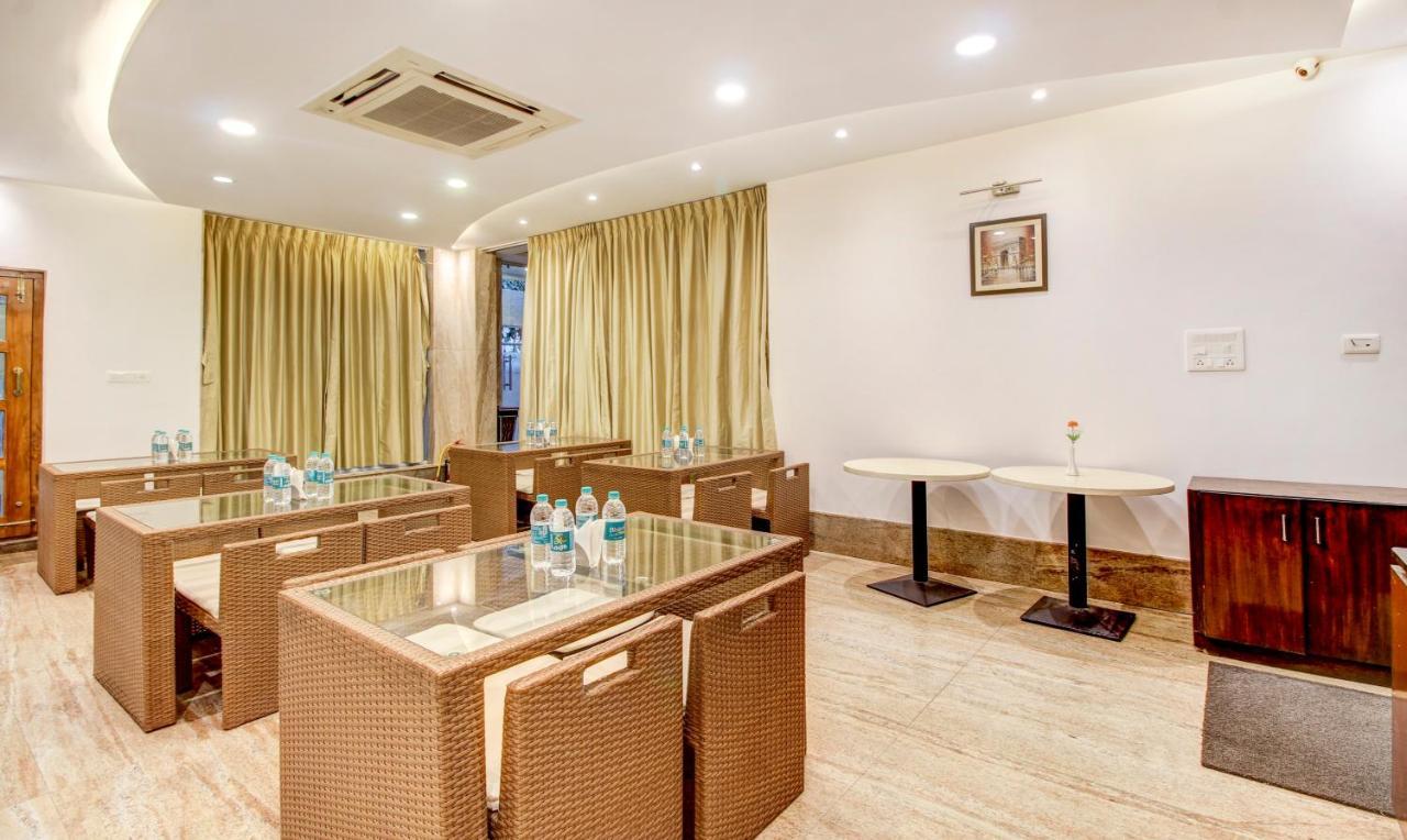 Hotel Treebo The Sai Leela R T Nagar