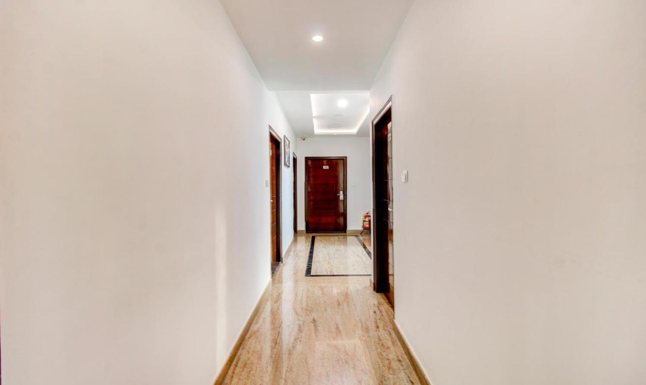Hotel Treebo The Sai Leela R T Nagar