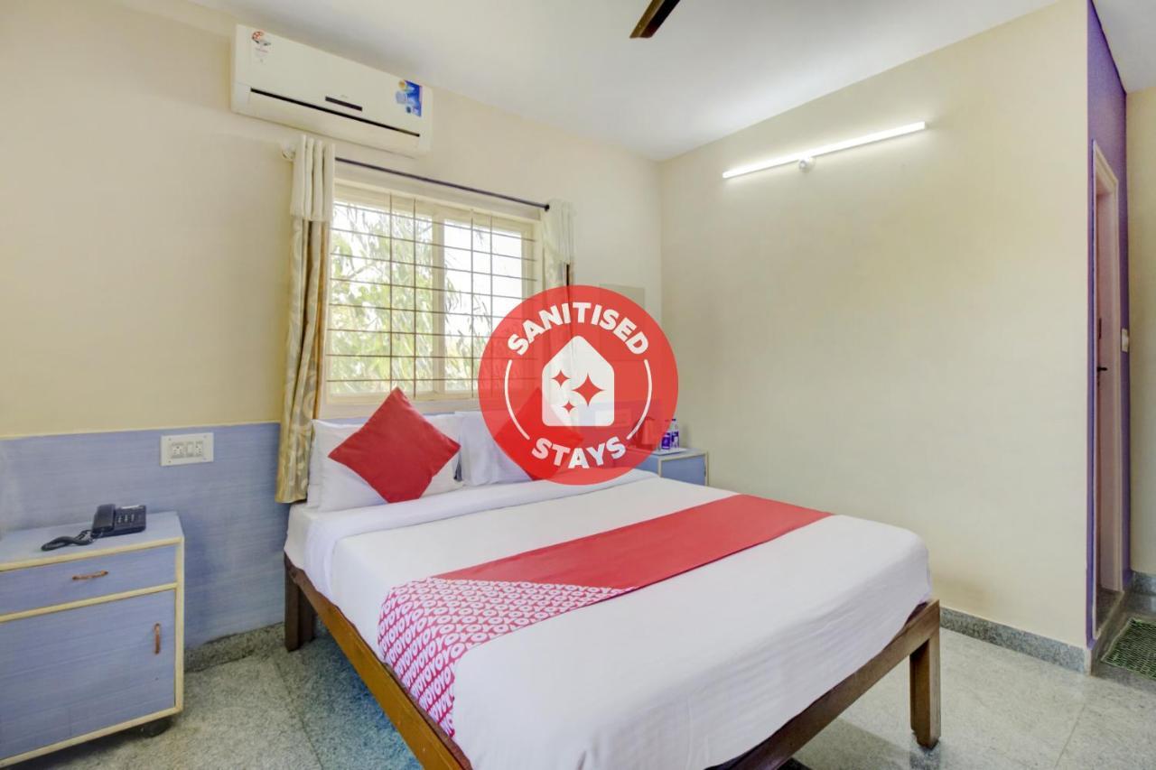 Hotel Oyo 75854 Harsha Residency 3*