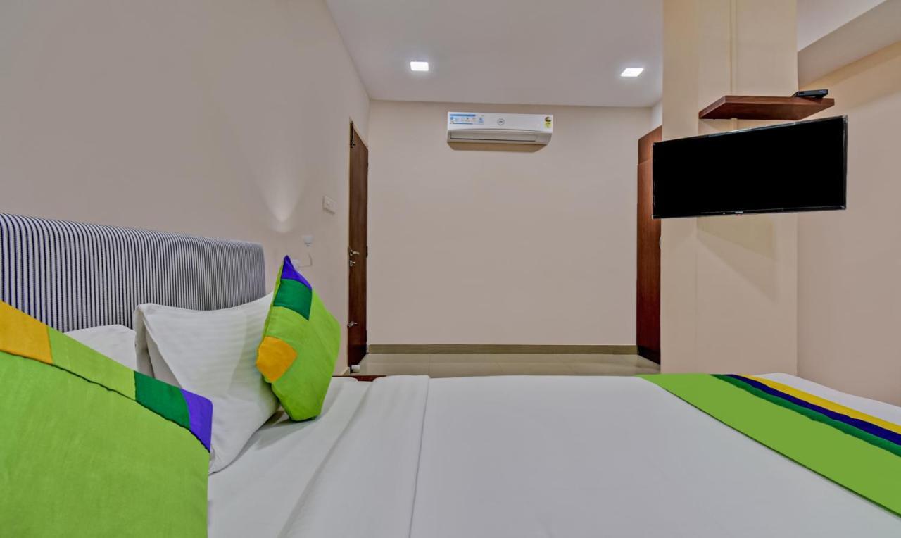 Treebo Trend Apple Tree & Suites Hotel