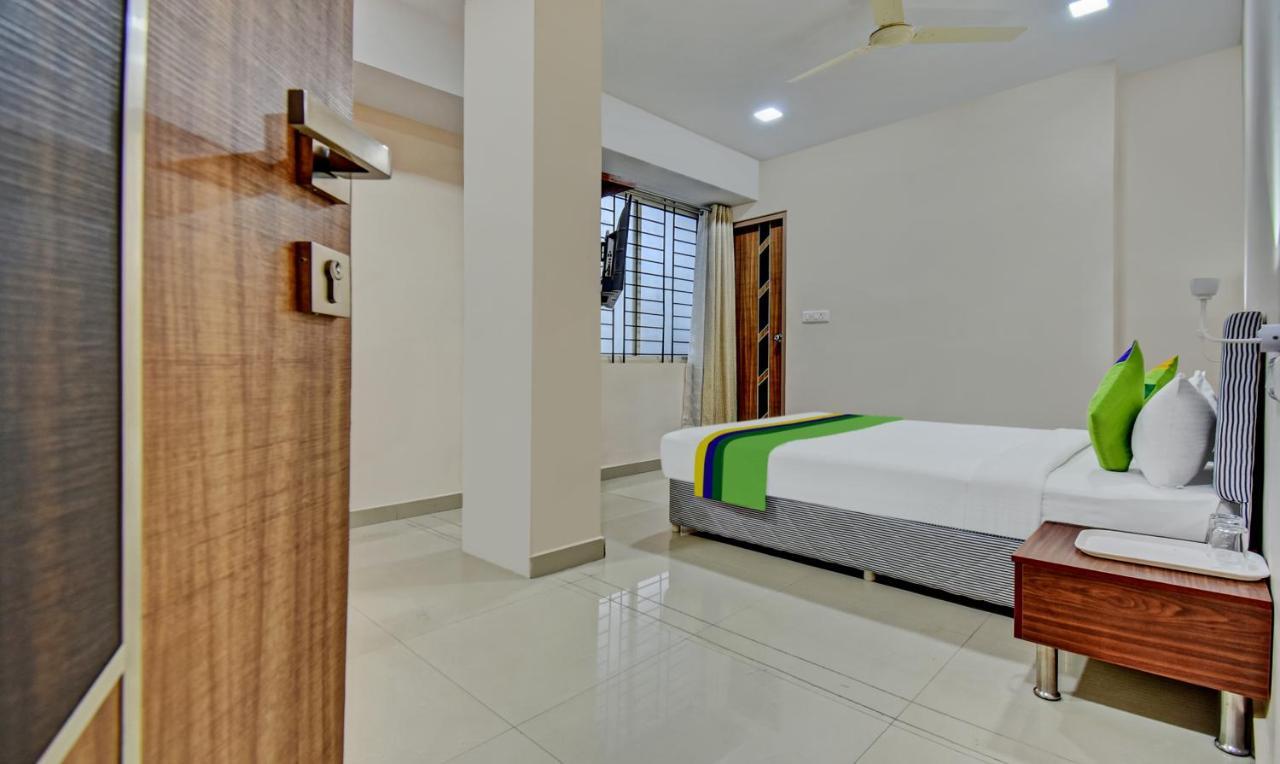 Treebo Trend Apple Tree & Suites 3* Bangalore