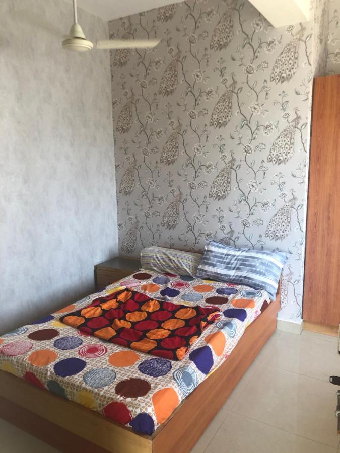 Kingston Court Apartment *