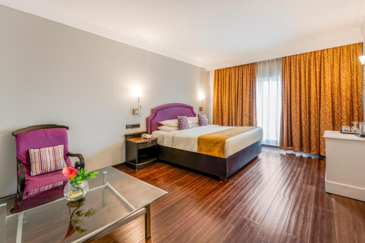 Royal Orchid Hotel 5*