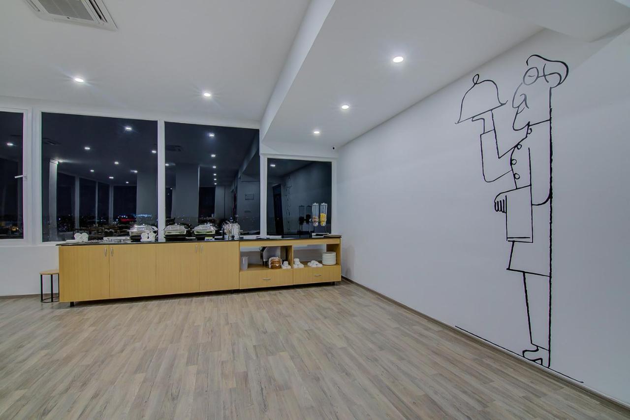 Townhouse Global Wings Near Sri Amruth Chithra Mandira Hotel 4*