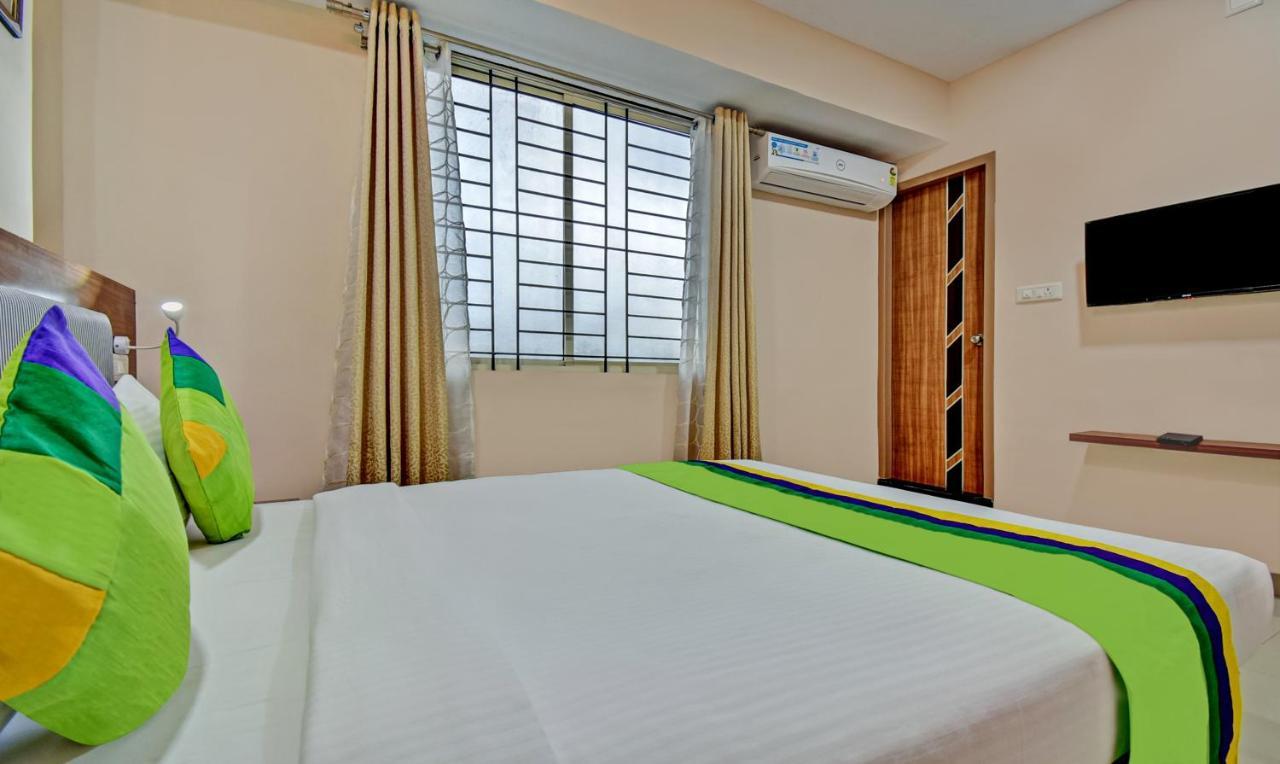 Treebo Trend Apple Tree & Suites
