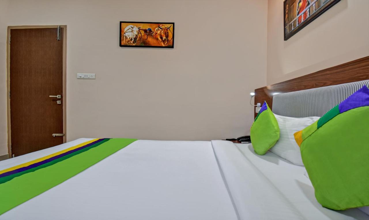 Treebo Trend Apple Tree & Suites 3* Bangalore