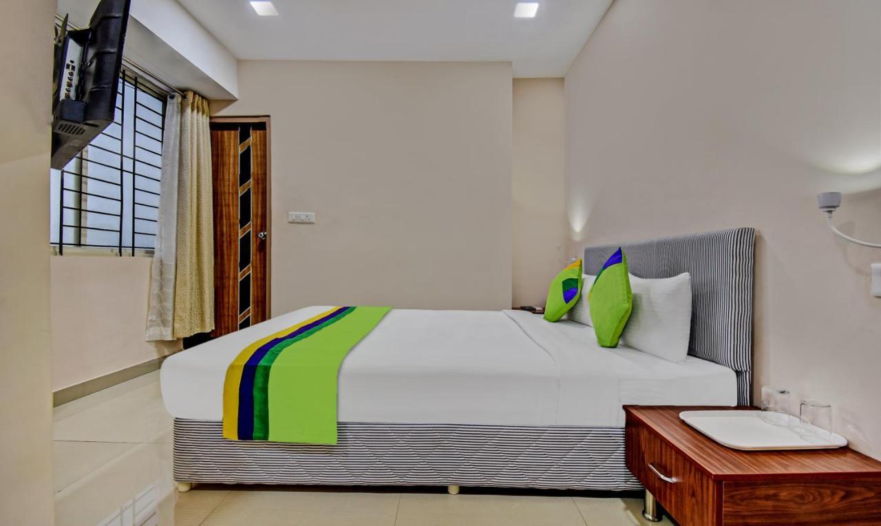 Treebo Trend Apple Tree & Suites Hotel 3*