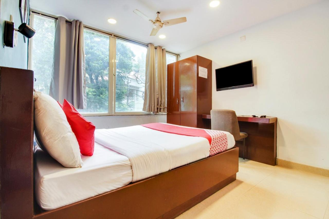 Vaccinated Staff - Oyo 72492 A K Residency Hotel 3*