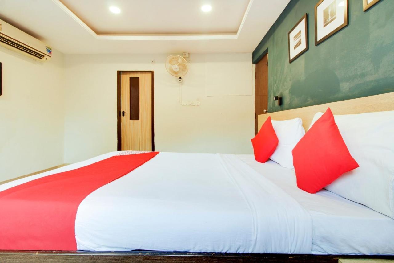 Hotel Vaccinated Staff - Oyo 72492 A K Residency