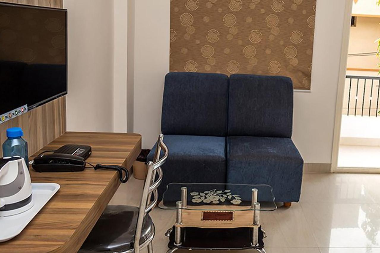 Fabexpress Hibiscus Suites Hebbal 3* Bangalore