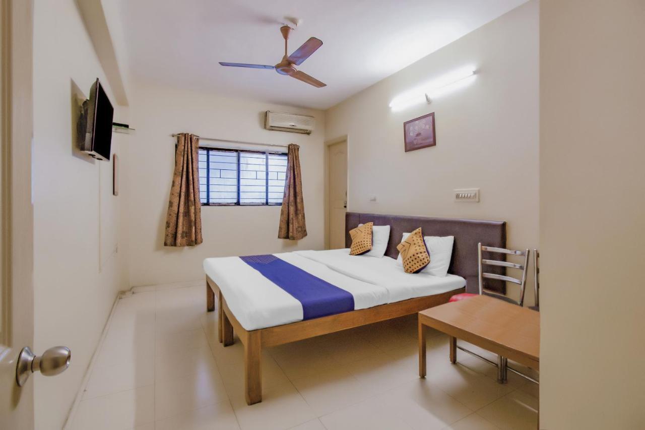 Spot On 76312 Sri Balaji Comforts Hotel