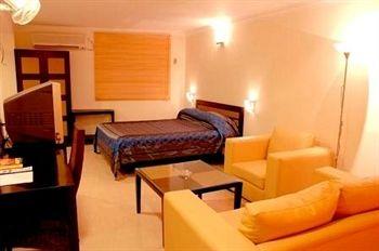 Aparthotel Shilton 3*
