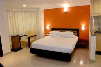 Shilton Aparthotel