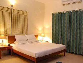 Hotel Sterling Suites Residency Road 4*