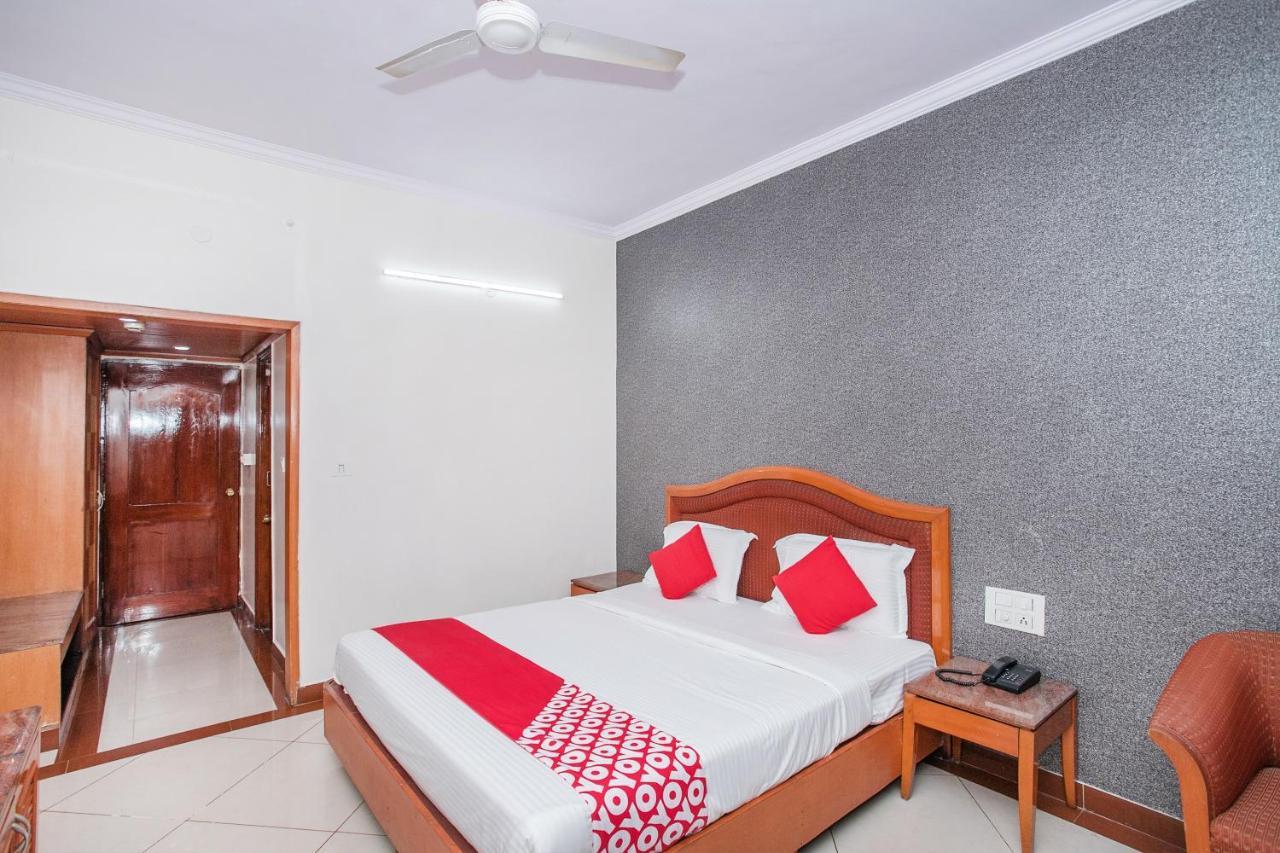 Chetan International Hotel 3*