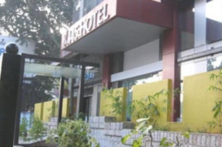 Hotel Istay Infantry Road Bangalore