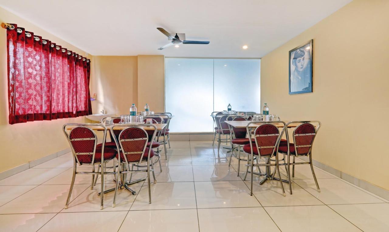 Hotel Treebo Sai Nagavara 3*