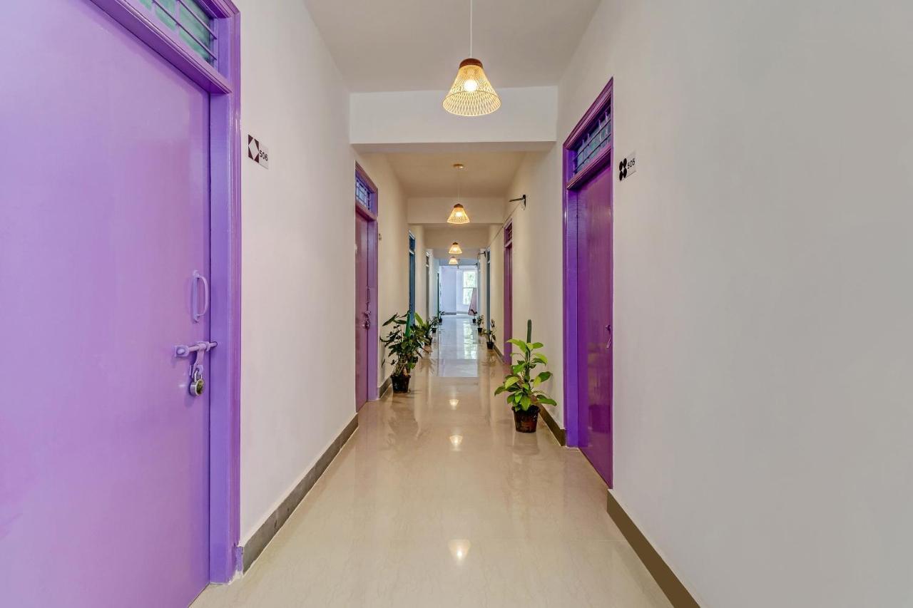 Guest house Oyo 79879 Elite Jp Nagar 3*