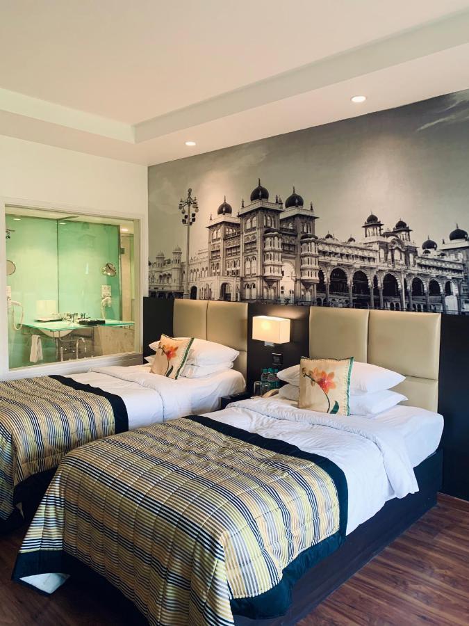 Royal Orchid 5*
