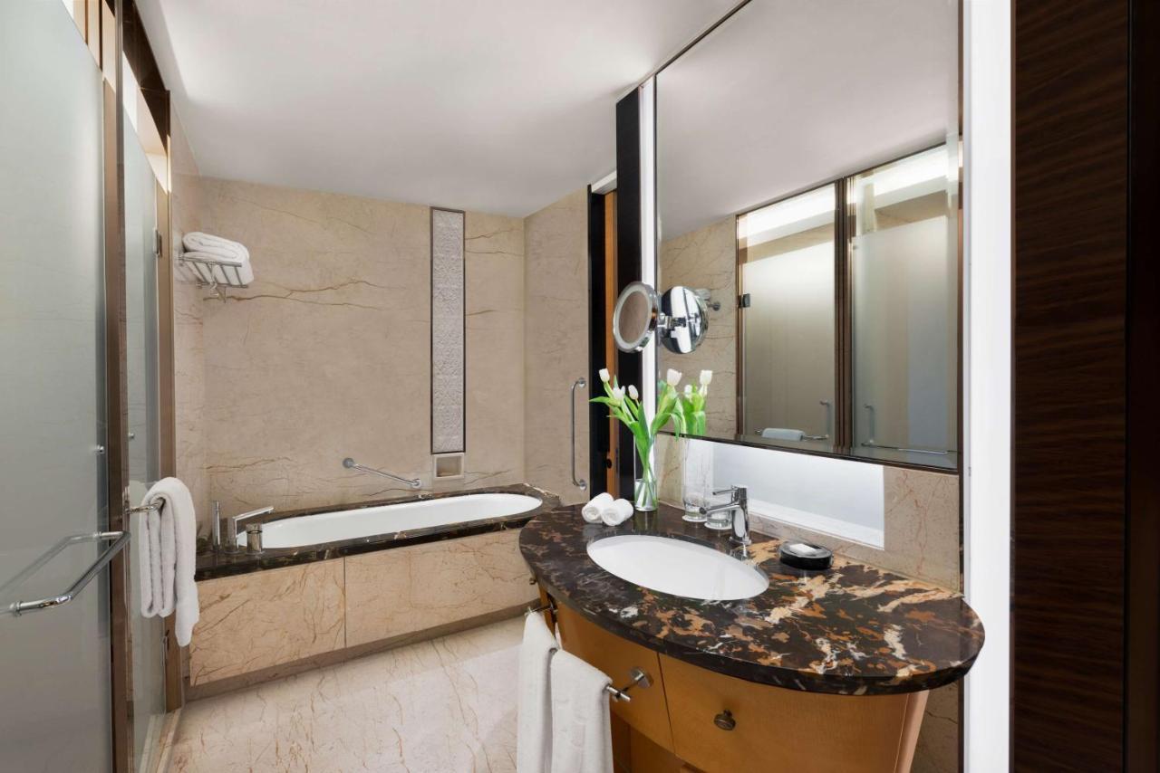 Shangri-la 5* Bangalore
