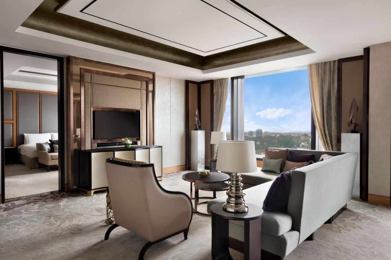 Shangri-la Hotel