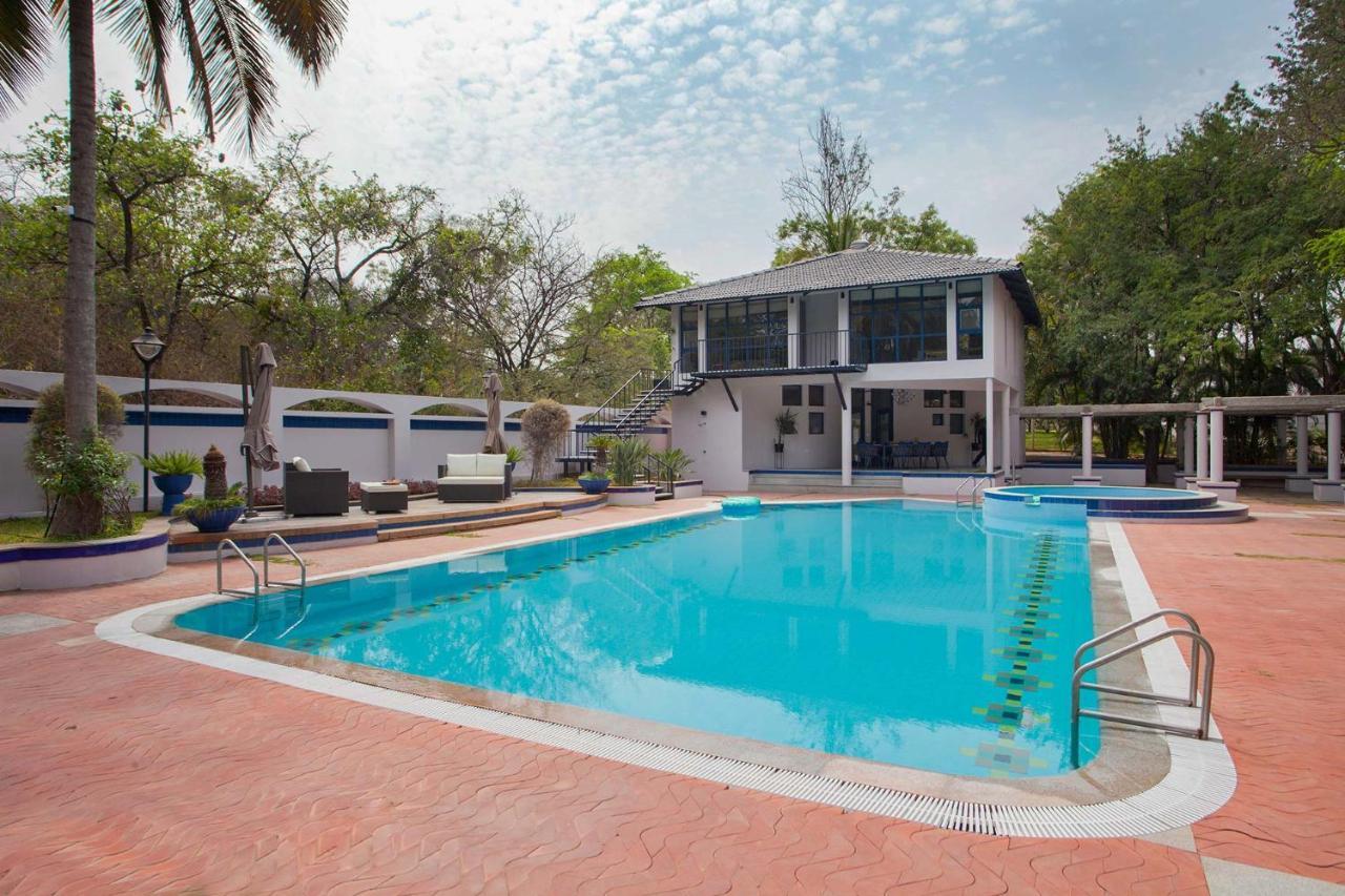 Stayvista At Ananta - Breakfast Included & Basketball Court Villa