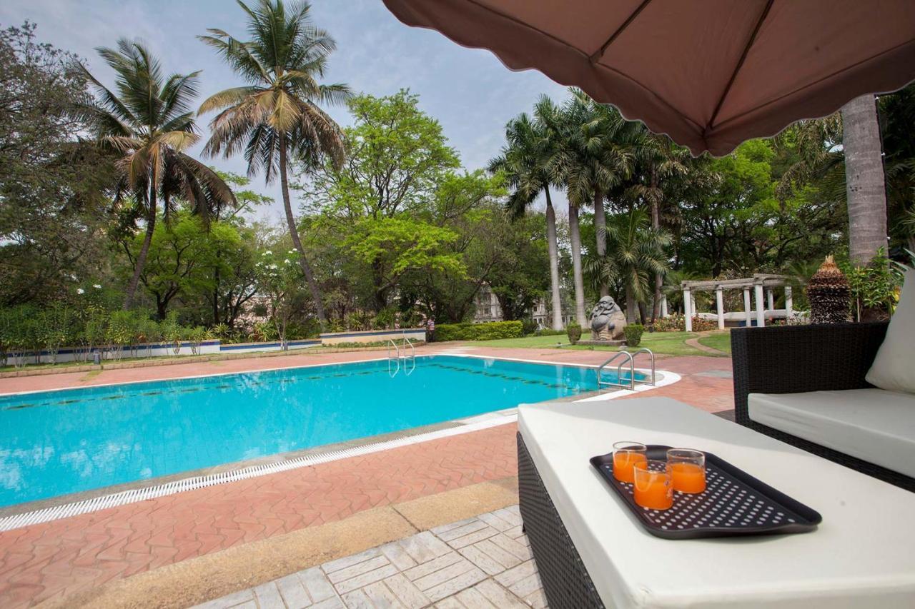Stayvista At Ananta - Breakfast Included & Basketball Court Villa