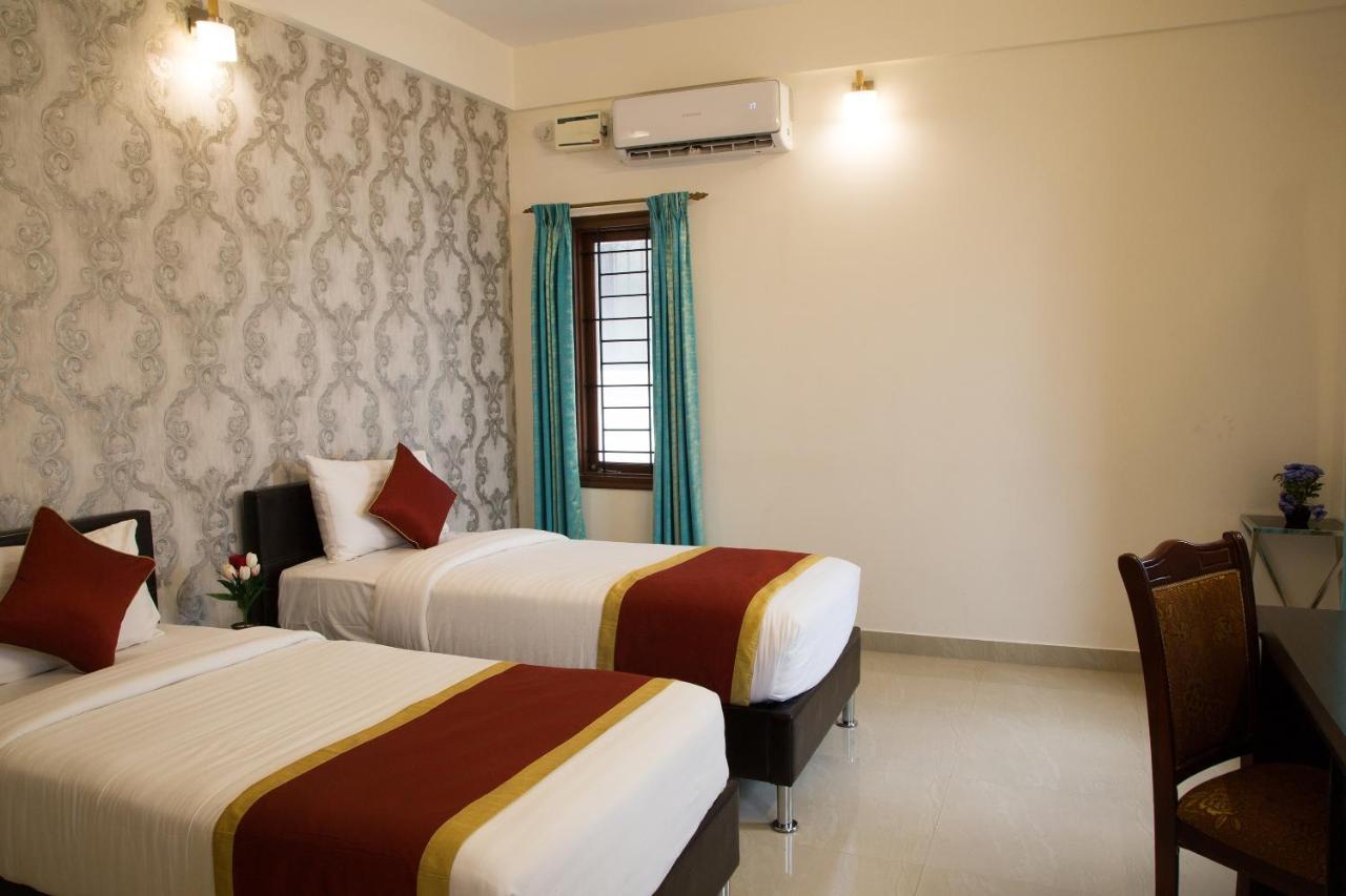 Oyo 8737 King Suites Hotel
