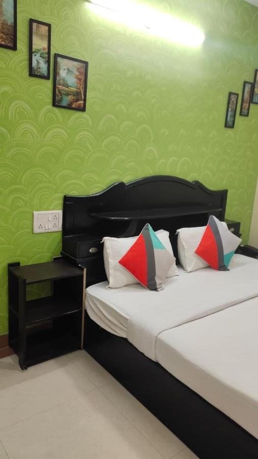 Palm Near Christh University&dairy Circle Hotel