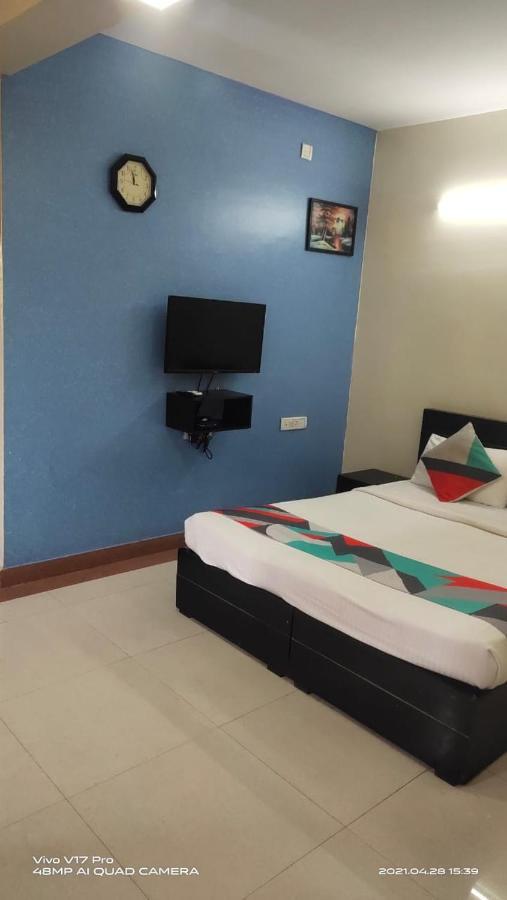 Hotel Palm Near Christh University&dairy Circle 2*