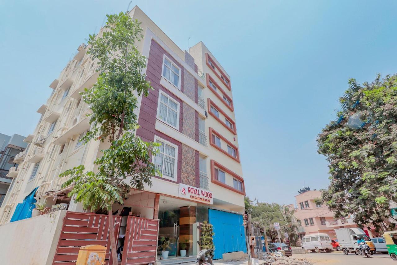 Oyo Flagship 80044 Royal Wood Deluxe 3* Bangalore