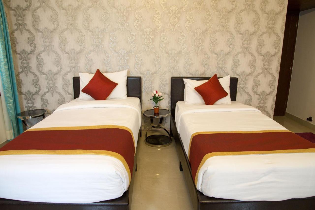 Oyo 8737 King Suites Hotel 3*