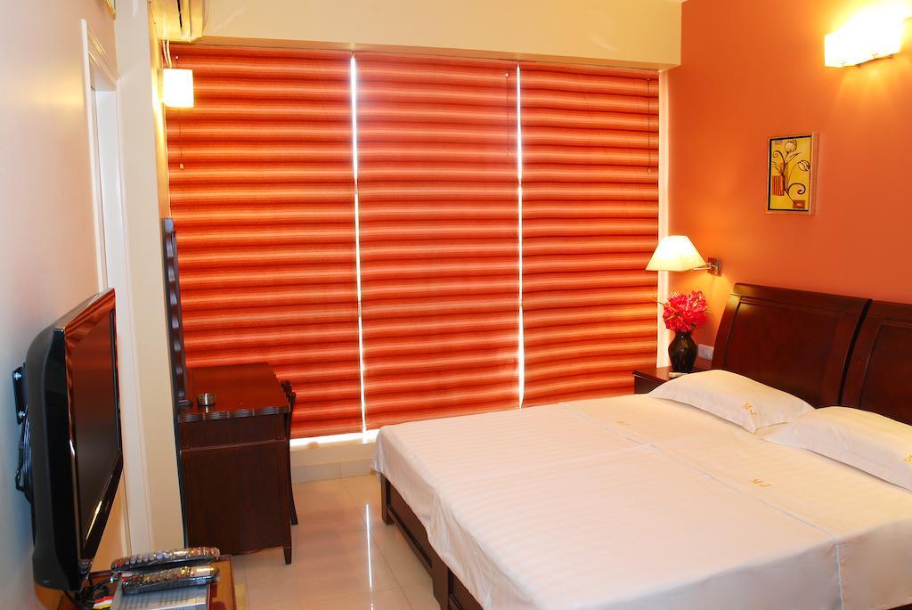 Park Wood Suites-fully Vaccinated Staff Aparthotel