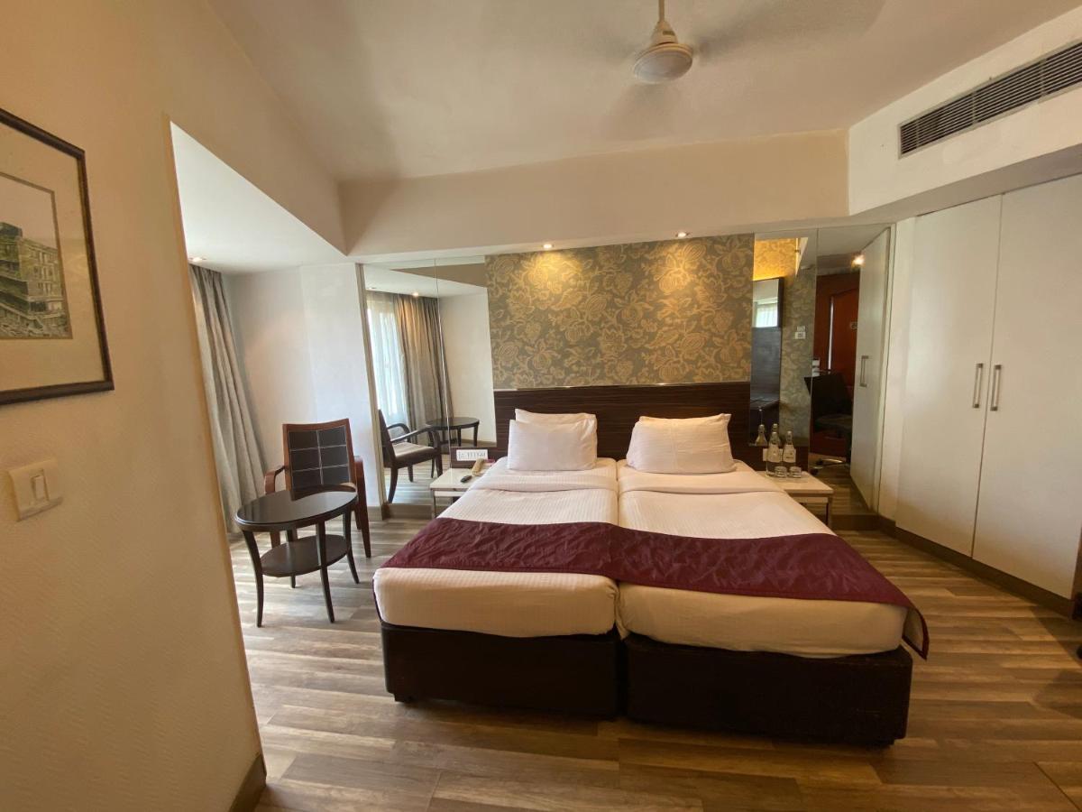 Hotel Regenta Place Bangalore, Cunningham Road