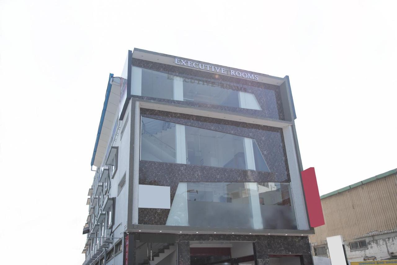 Oyo 11097 Grand Arabian Hotel Bangalore