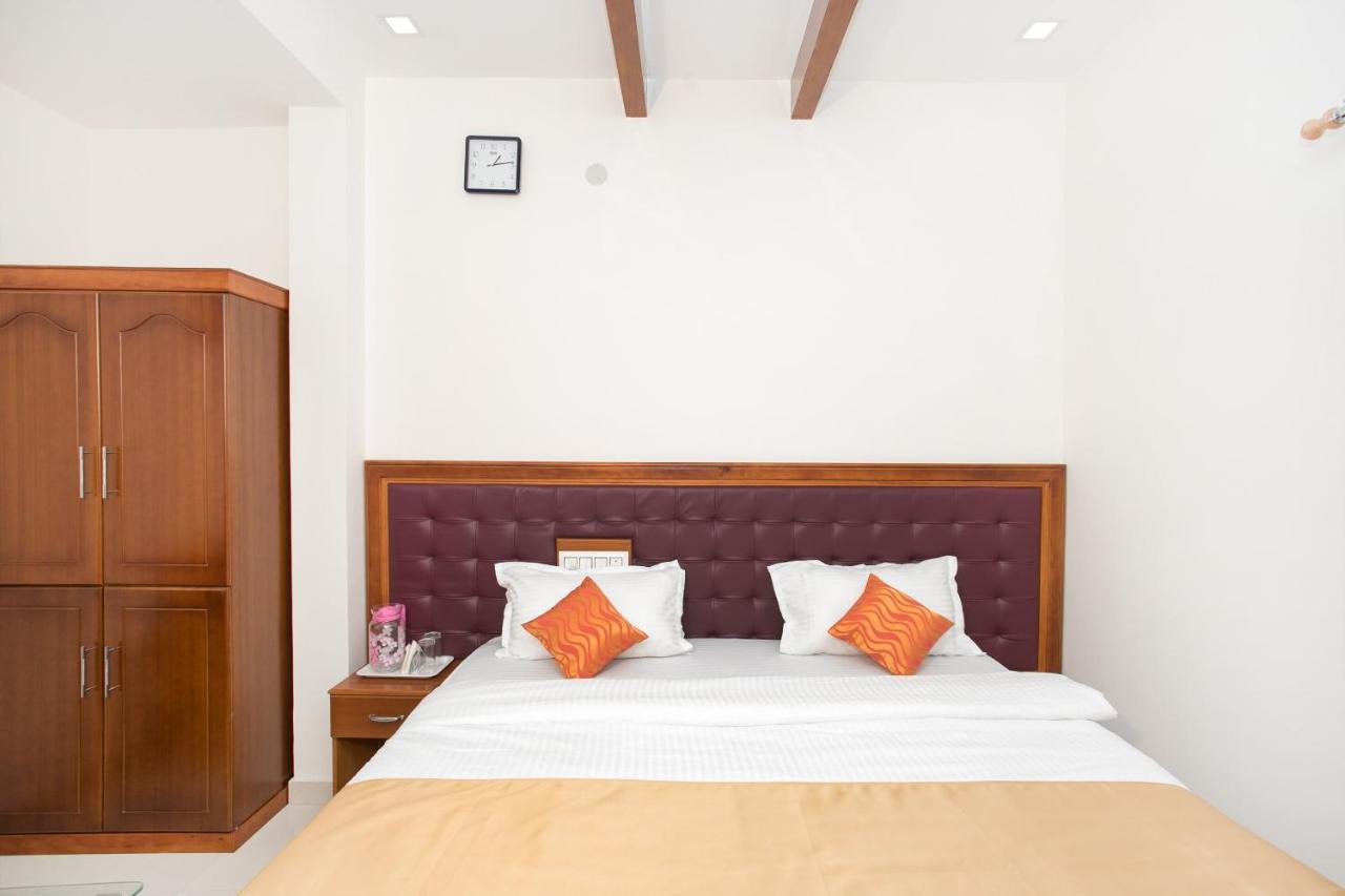 Hotel Oyo 11097 Grand Arabian Bangalore