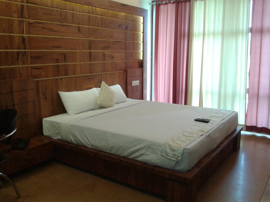 Mak 3* Bangalore