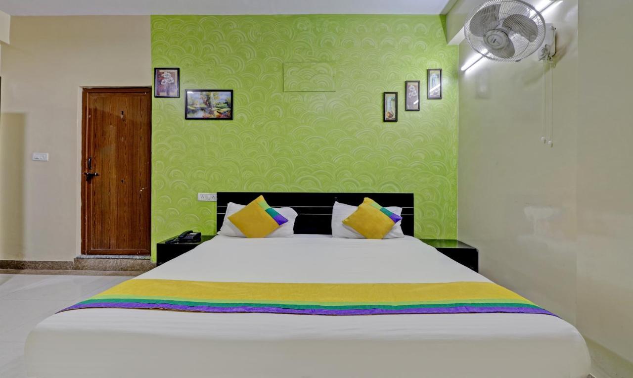 Itsy By Treebo - Palm Emirates Hotel Bangalore