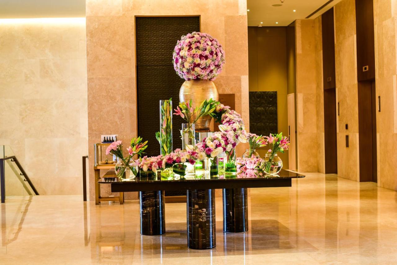 Four Seasons At Embassy One 5*