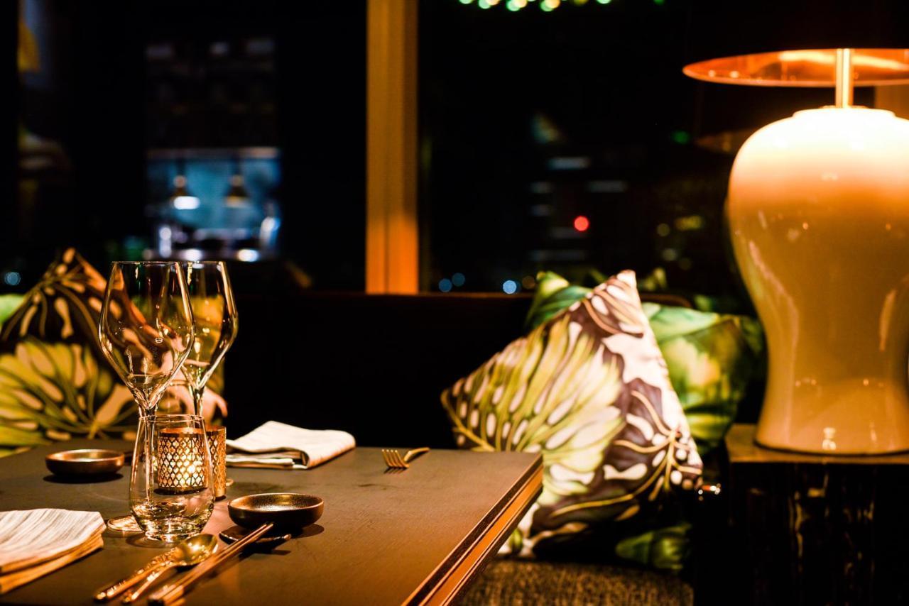 Four Seasons At Embassy One Hotel Bangalore