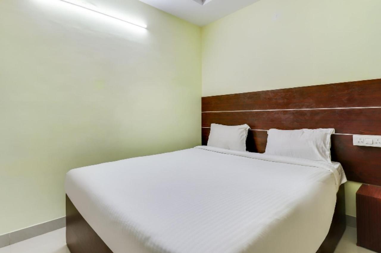 Prakrathi Residency Hotel 2*